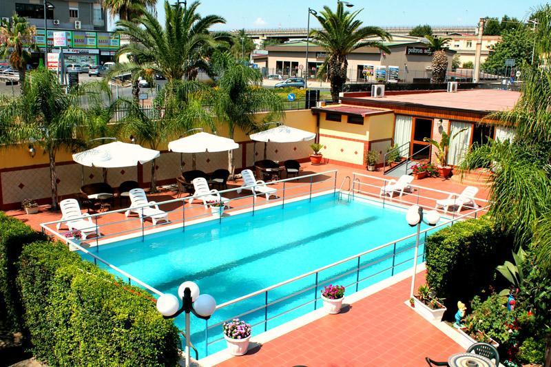 Hotel La Villa Misterbianco Exteriör bild